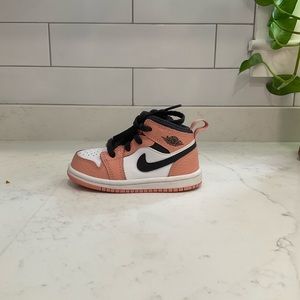 Pink quartz Baby air Jordan’s size 6c